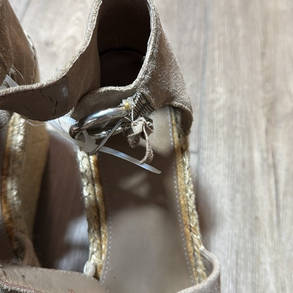 Marc Fisher LTD Alita Platform Wedge Espadrille
Sandal - Picture 9 of 16